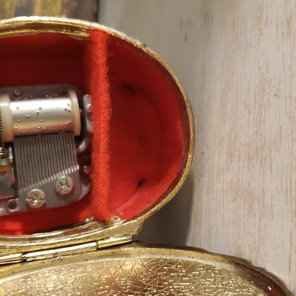 Vintage Hummel Boy music box - Picture 10 of 12